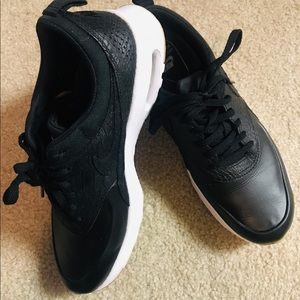 Nike Air Max - Thea